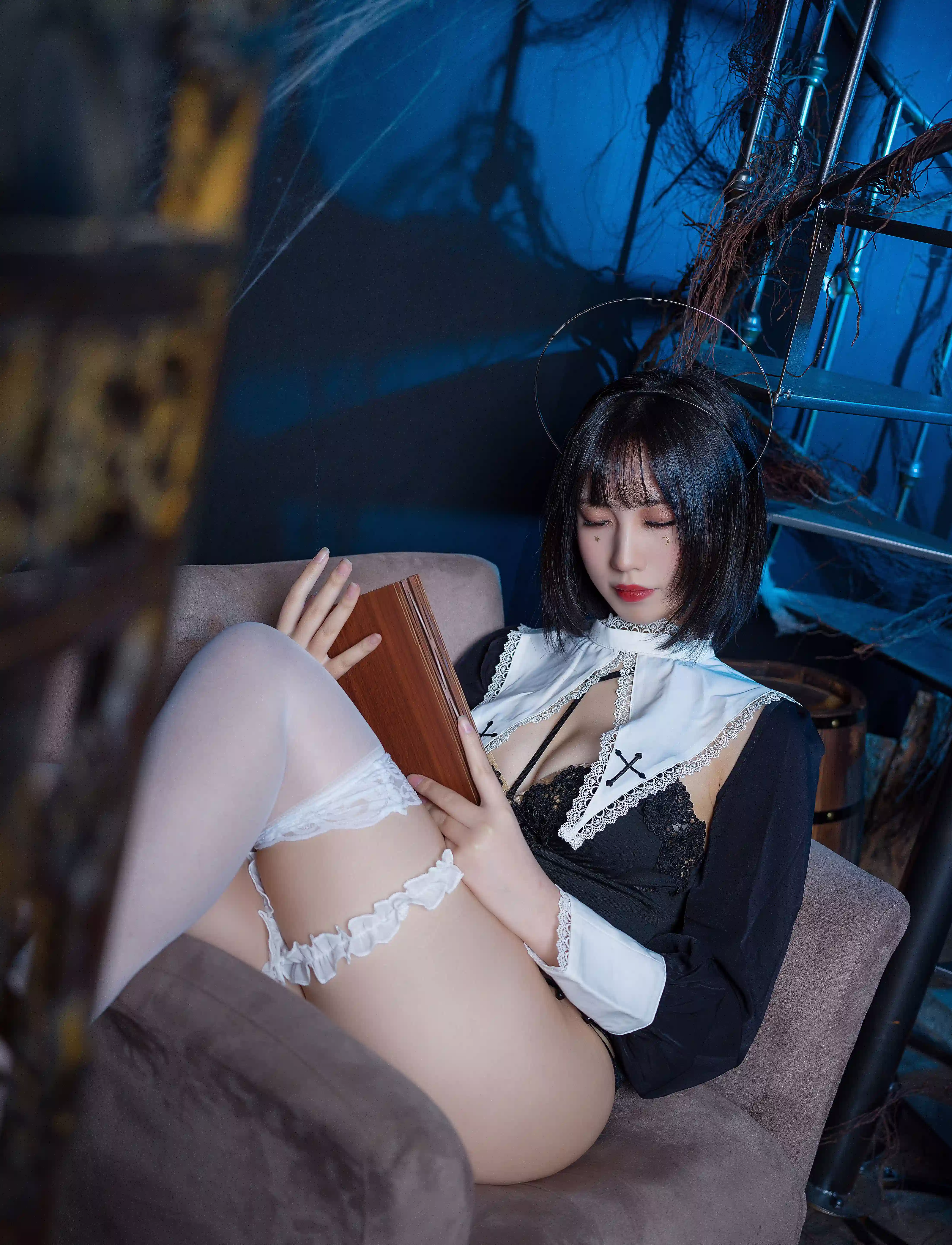 旧堡里的暗黑系修女[38P]