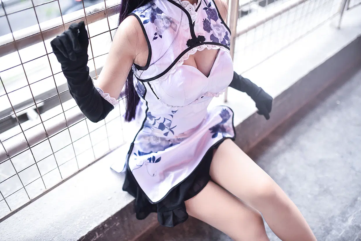 青花旗袍风cos角色户外出镜[34P]