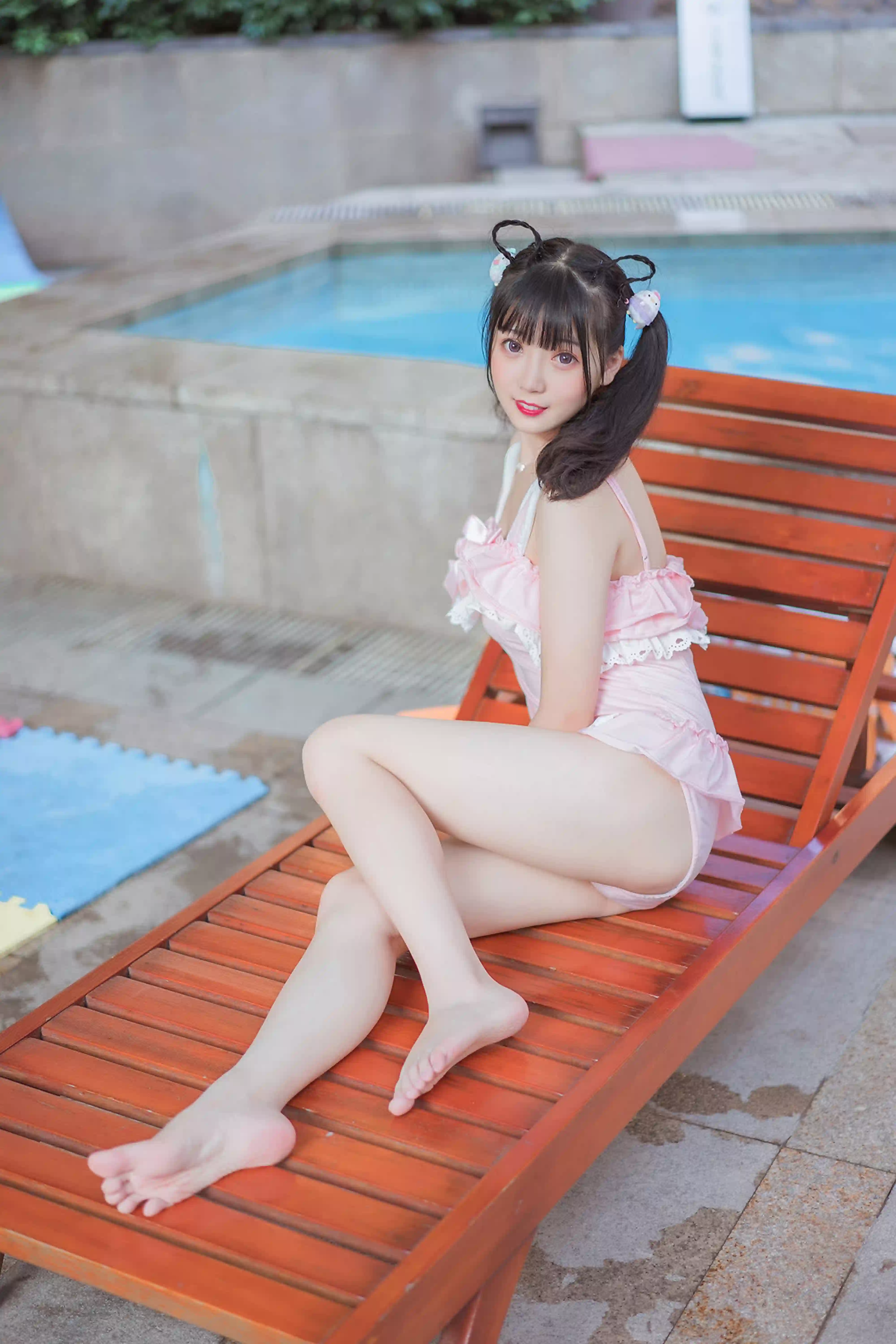 小粉裙泳装[34P]