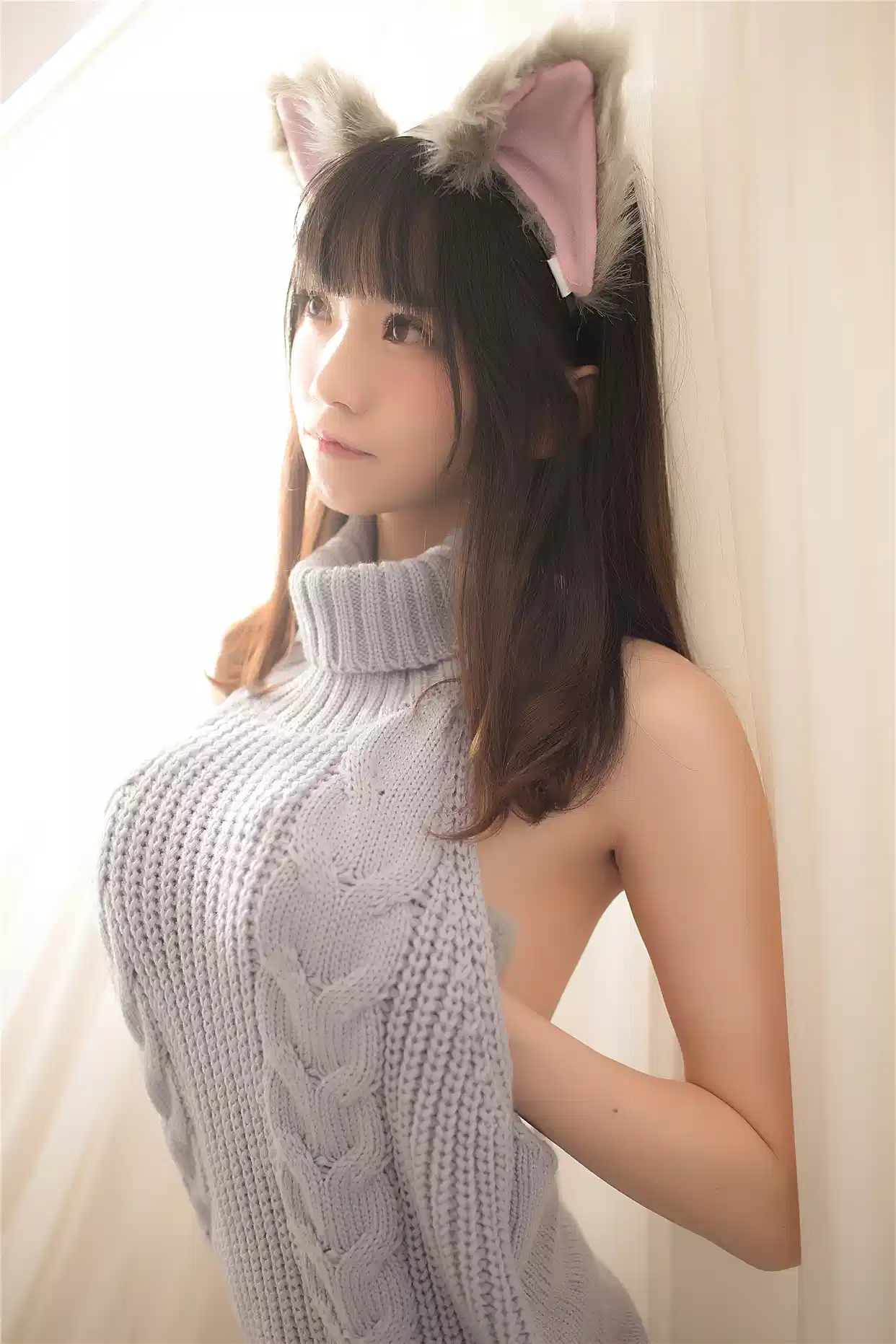 瑶华映画 VOL.0028 萌娘的露背毛衣[24P]