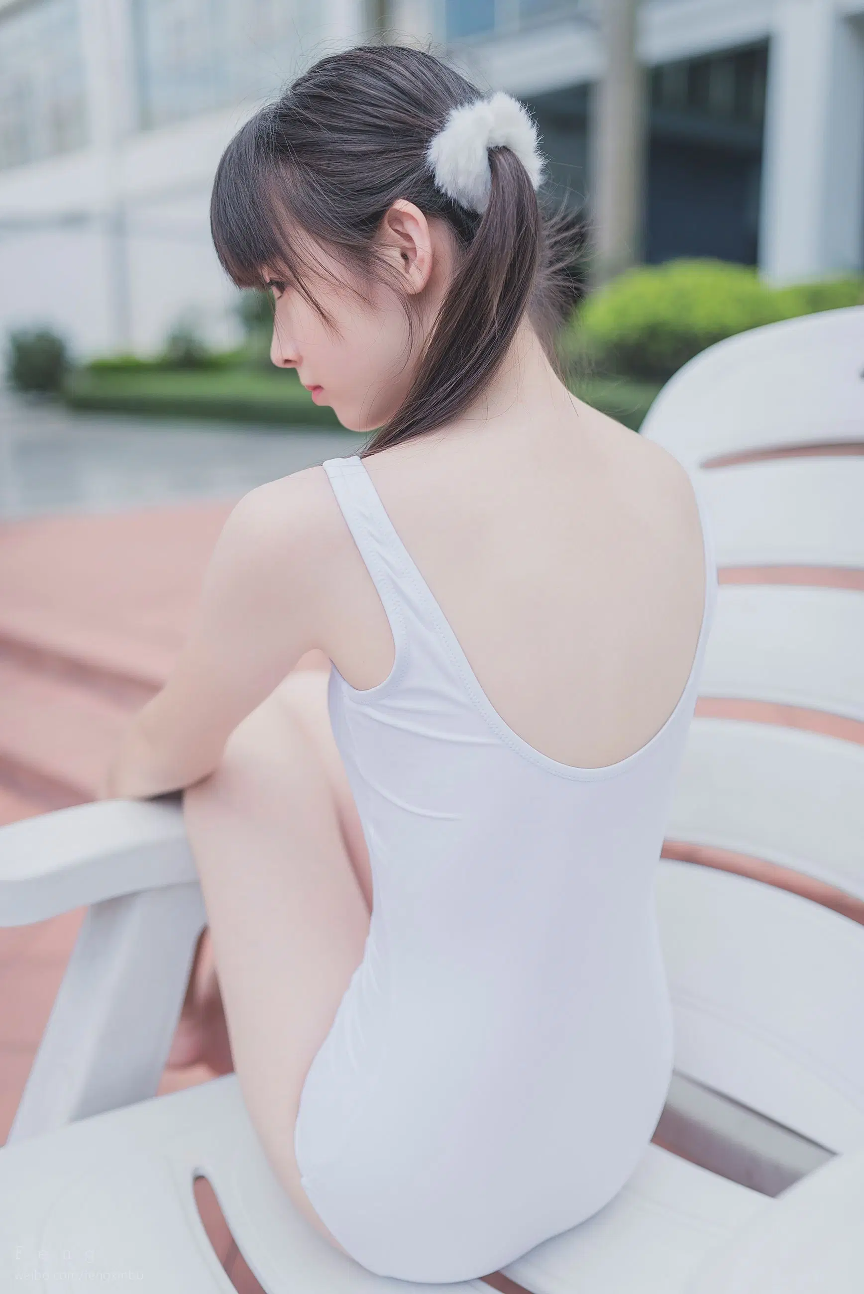 泳池白丝小美女[26P]