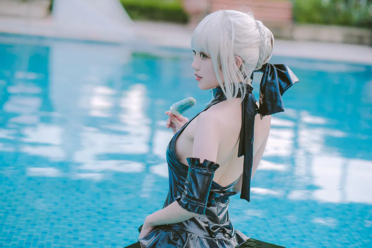 浴缸灯串环绕cos少女[28P]