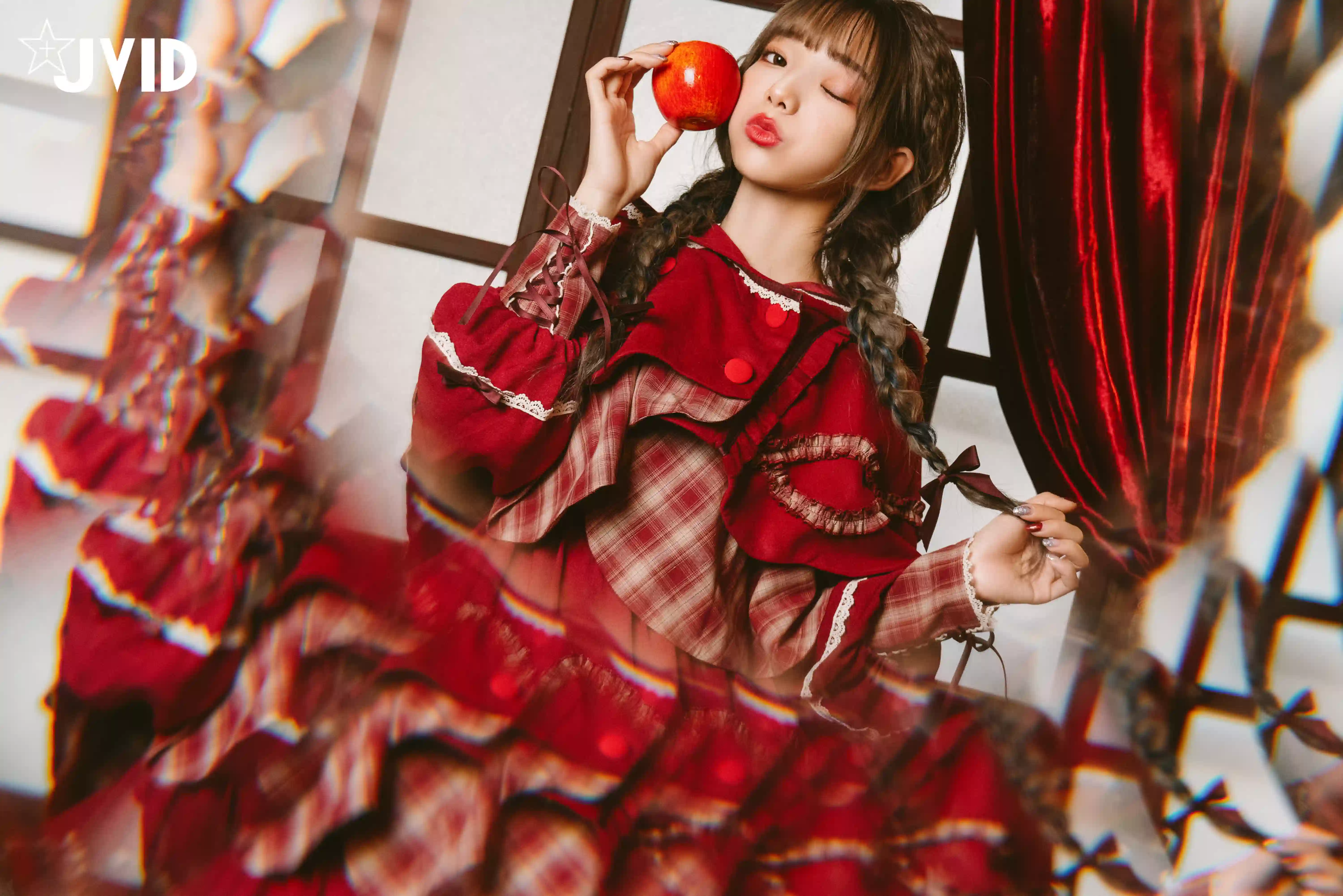 JVID NO.604《啾啾の奇妙な冒険》小紅帽啾啾小公主 [121P 1.7GB]