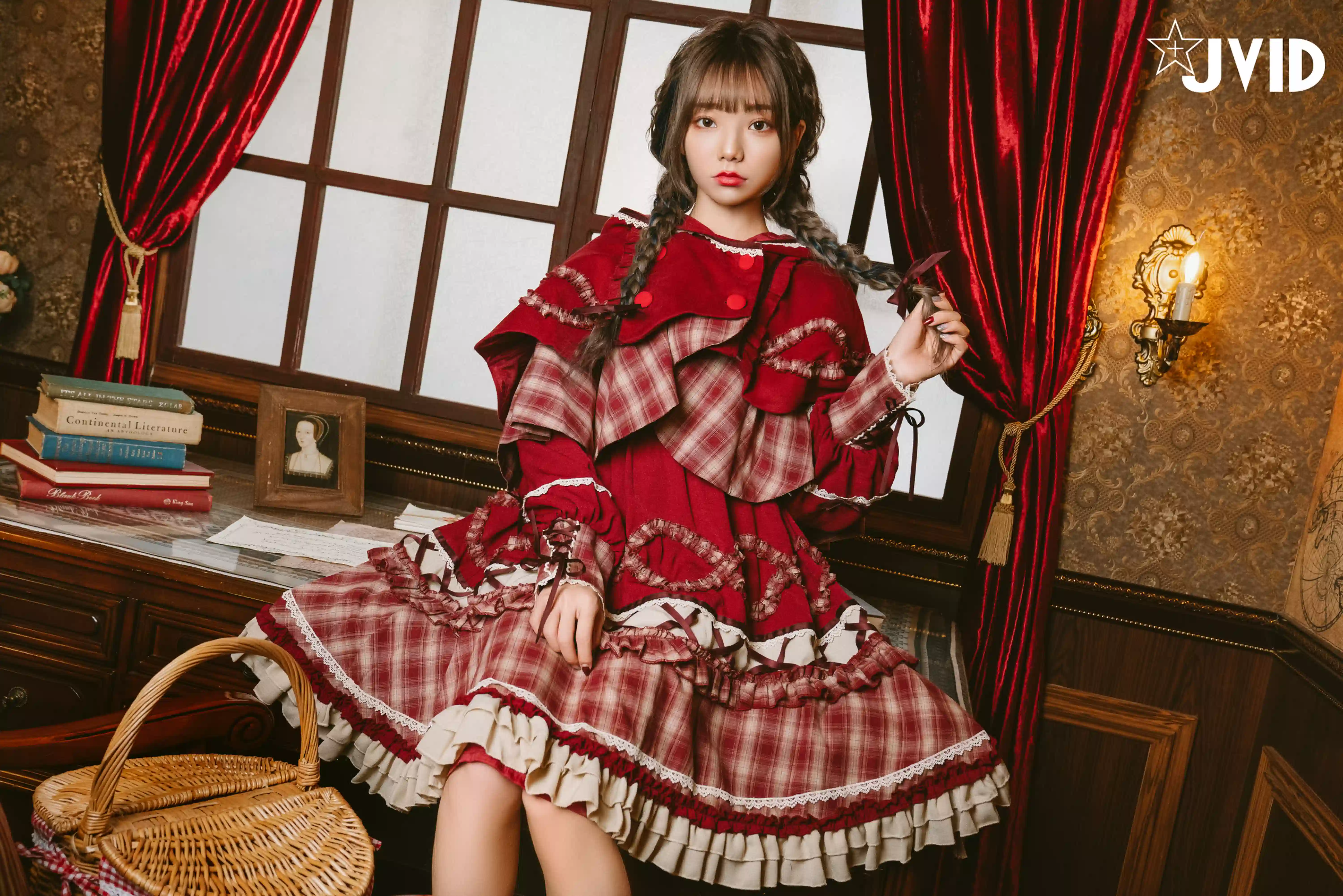 JVID NO.604《啾啾の奇妙な冒険》小紅帽啾啾小公主 [121P 1.7GB]
