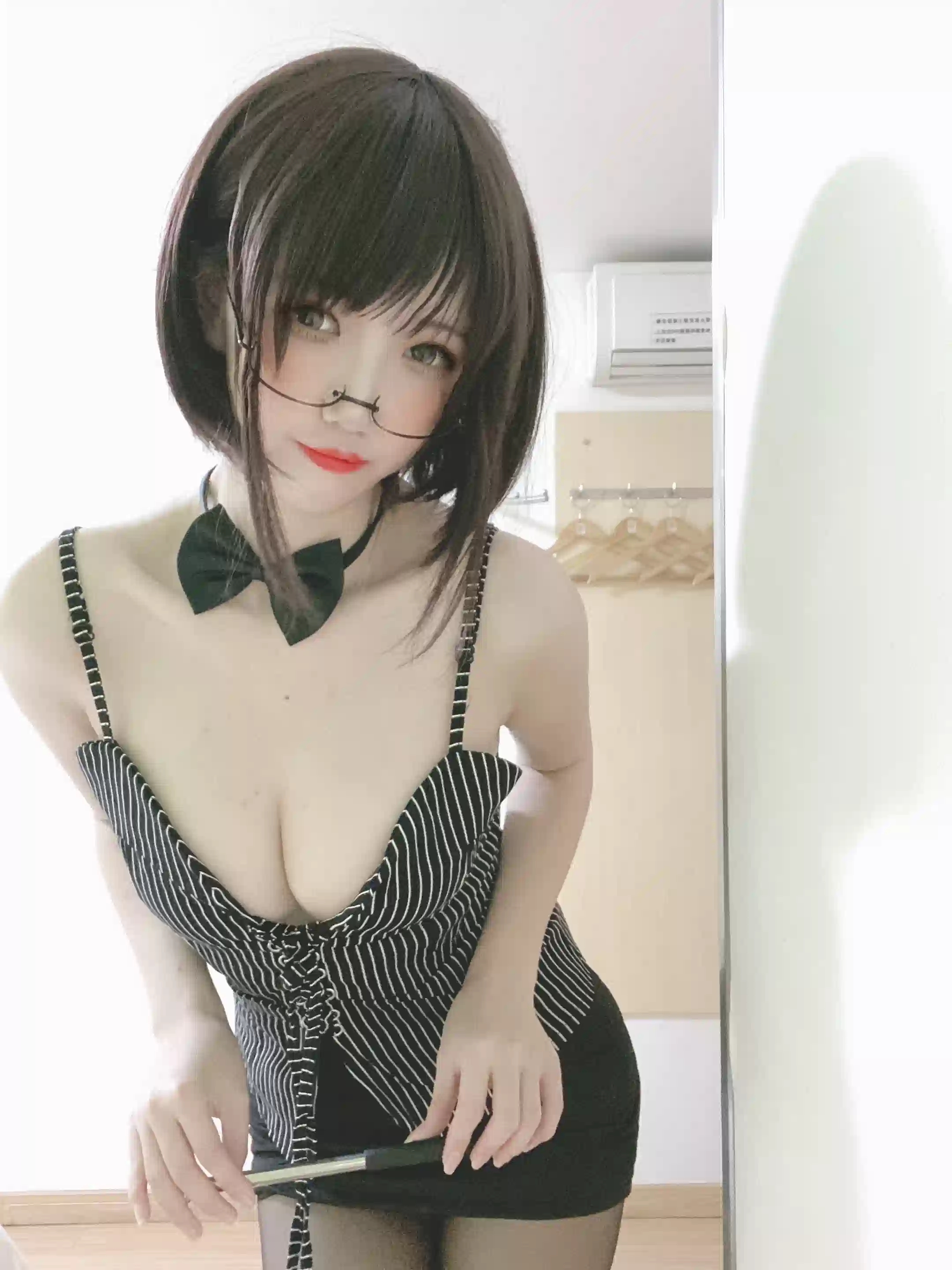 阿薰kaOri NO.008 女教师 [6P-9MB]