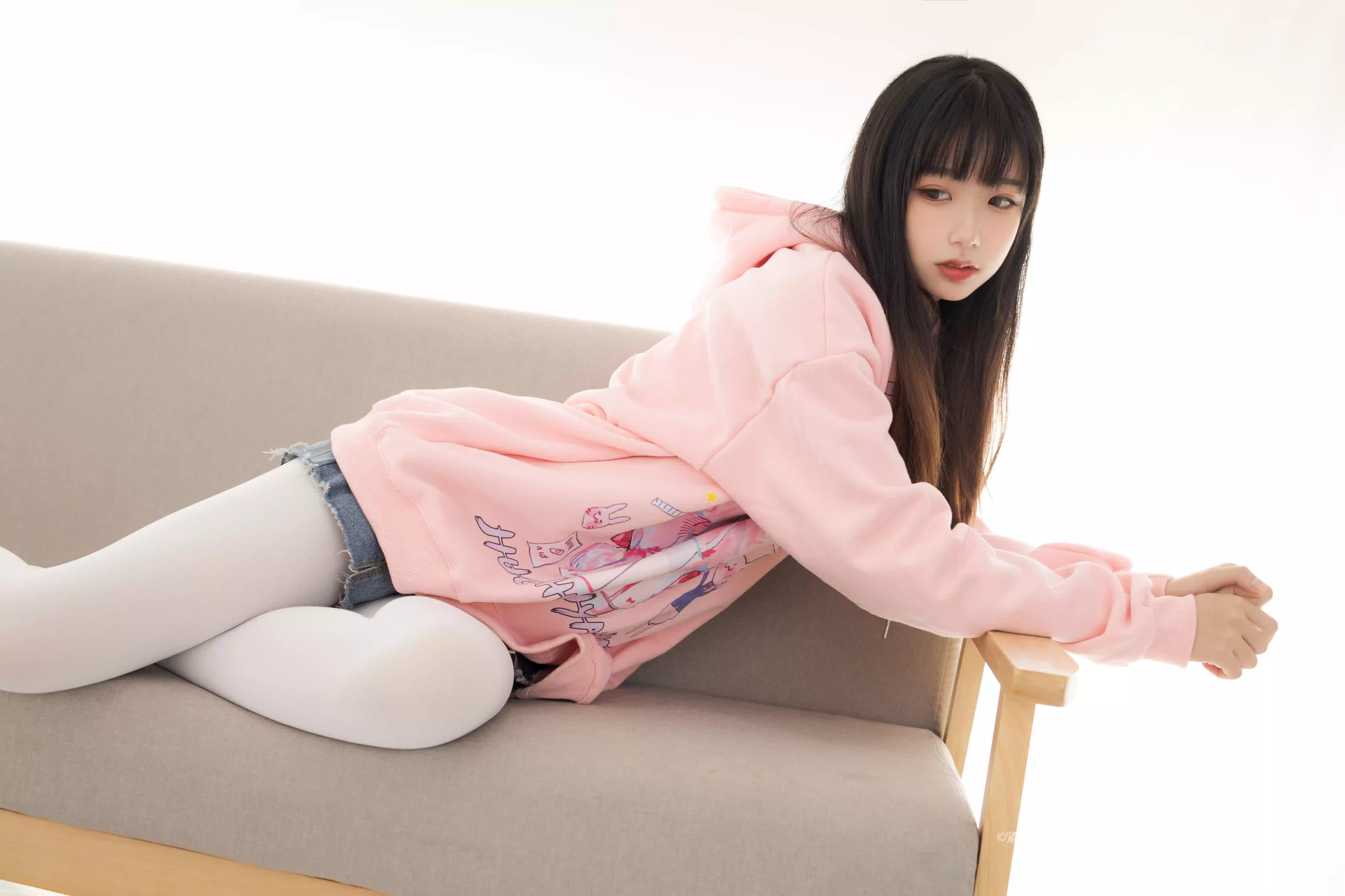 [紧急企划] NO.012 一只喵喵梓 ​​​​[98P1V-1.19GB]