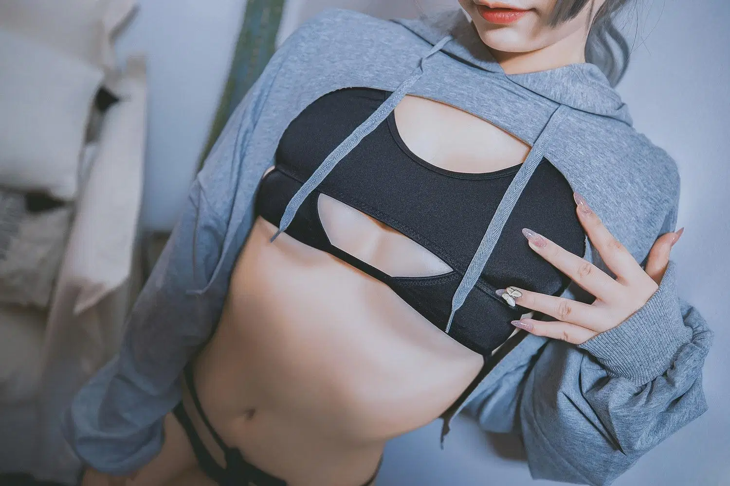 神楽坂真冬《黑色狼妹》無害躁秀美腰 (66P)_9008048