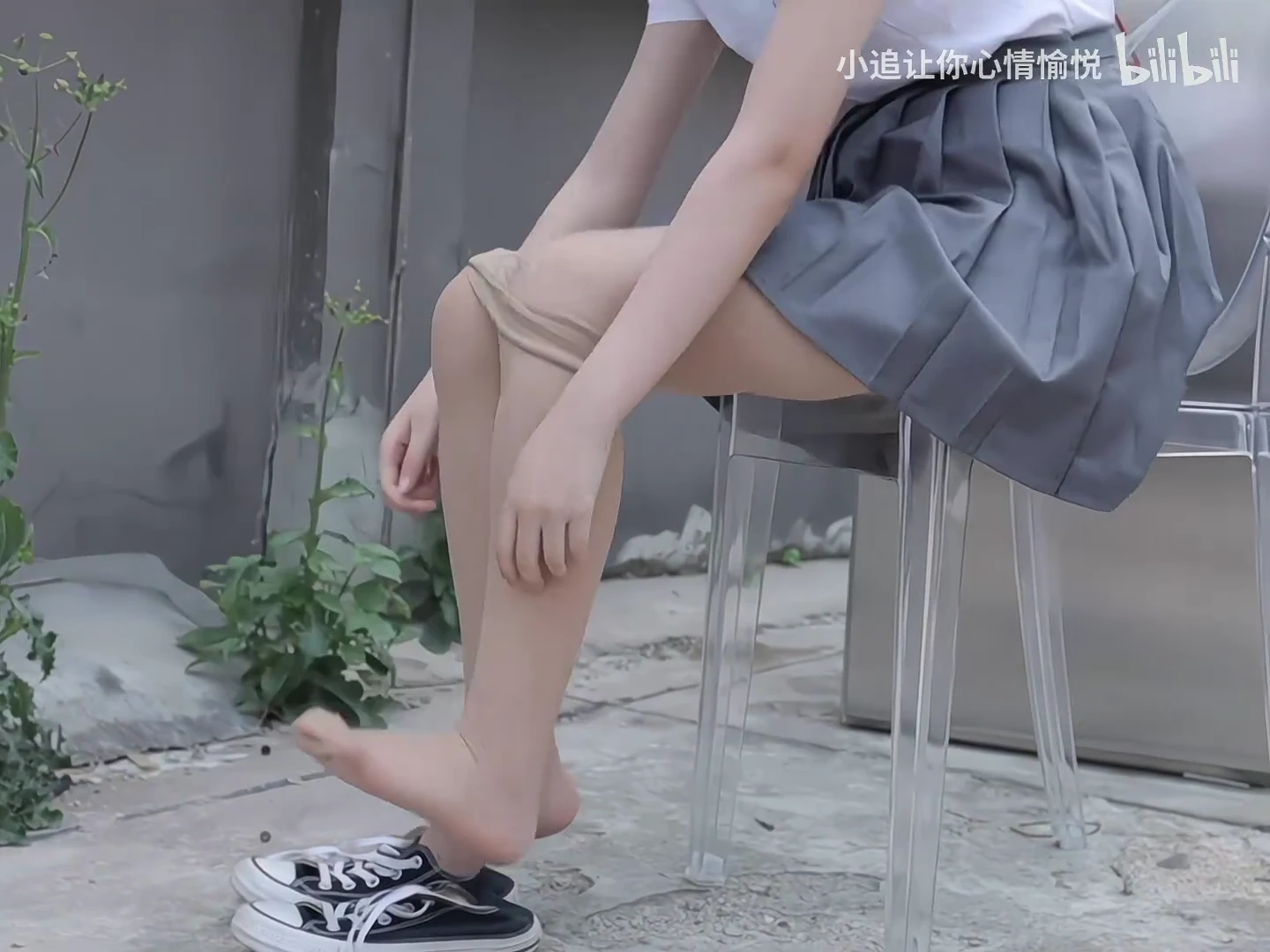 jk少女户外穿肉丝_116418091686766_20261008_173547