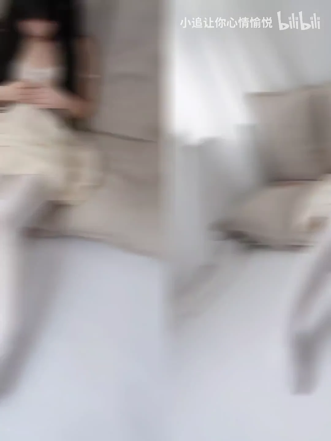 小姐姐白色裤袜_116293470526799_20261008_173848