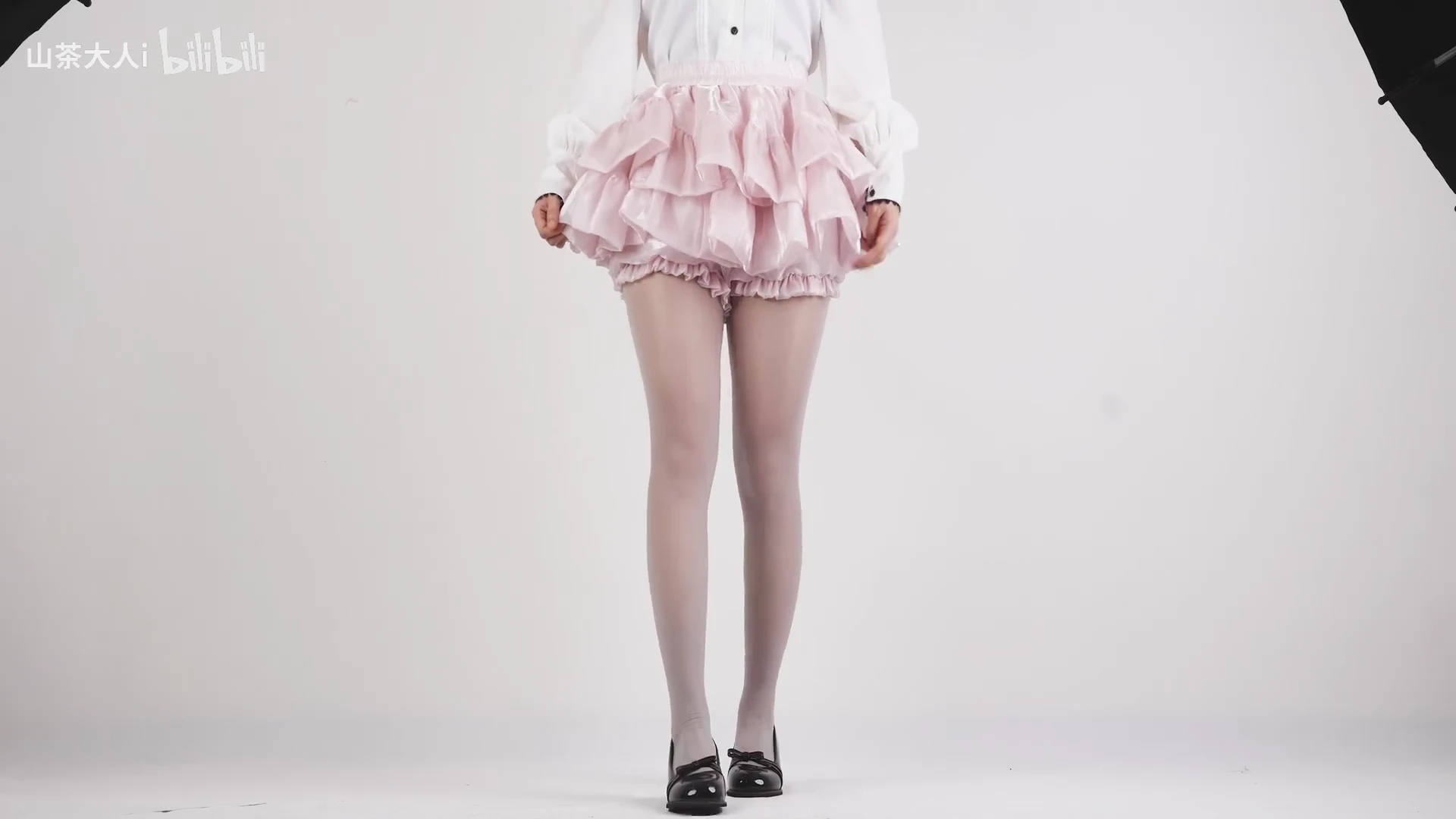 油亮灰AND蓬蓬粉纱裙：&ldquo;少女心满满的一天&rdquo;_116969508445527_20261014_090421